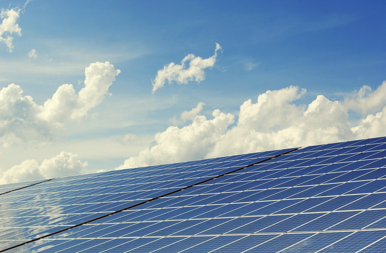Off-grid battery storage